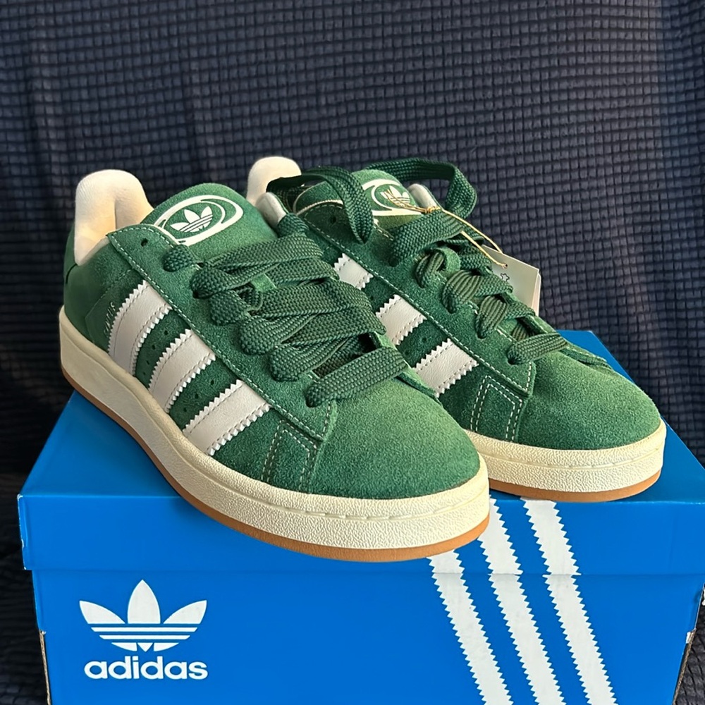 green adidas campus shoe